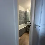 2 Pieces Avec Piscine, 150m Appartamento *